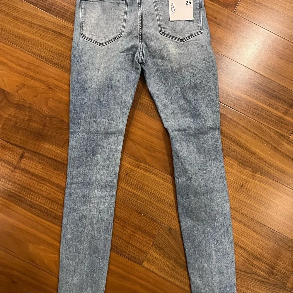 Vervet Flying Monkey jeans NWT